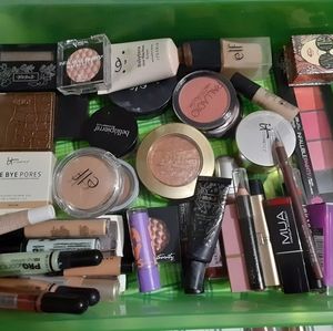 Various brands of make u